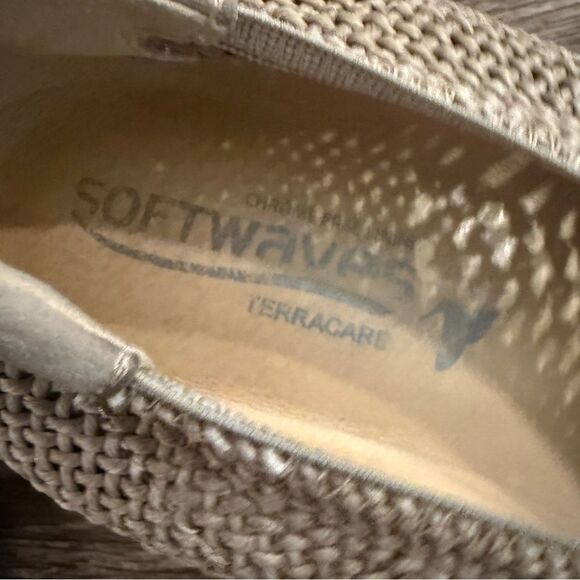Softwaves Woven Wedges - Picture 5 of 8